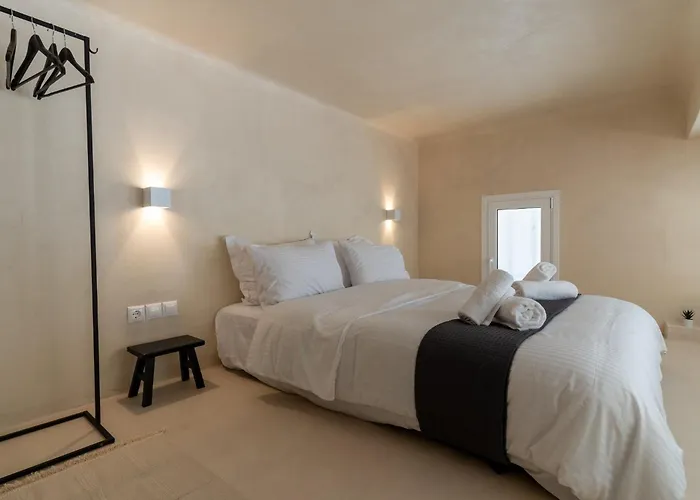 Acropolis Local Loft